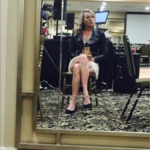 Meet your Posher, Brady